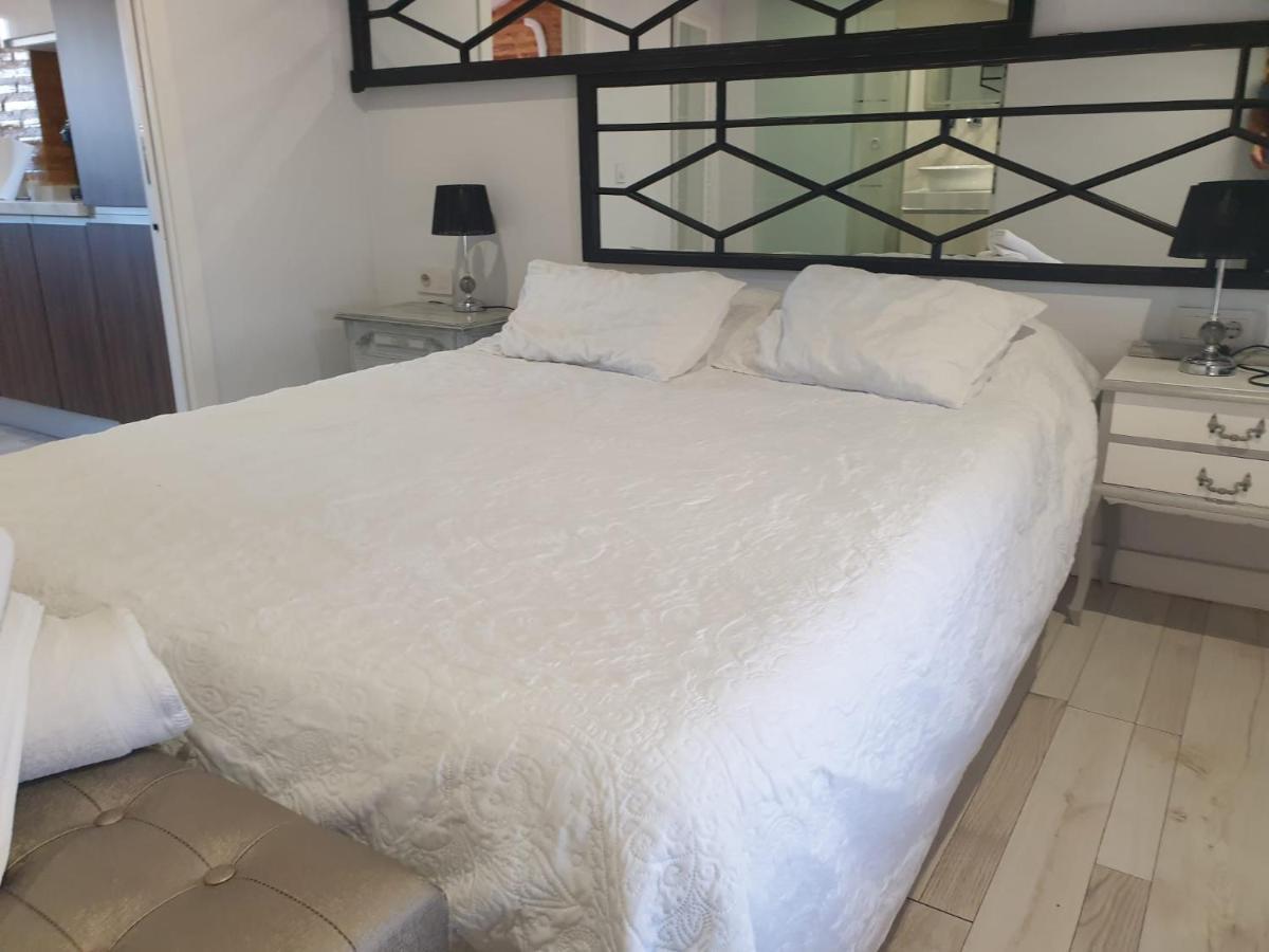 Ferienwohnung Atico Con Terraza Y Jacuzzi En El Centro Valencia Exterior foto
